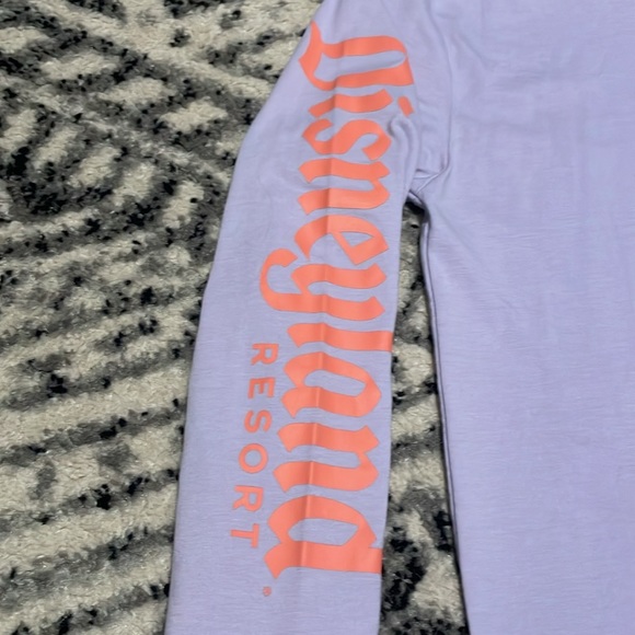 Lavender Disneyland resort long sleeve shirt - Picture 2 of 5